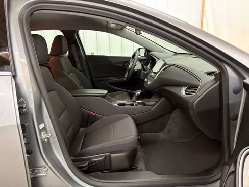 Used 2024 Chevrolet Malibu LT image 24