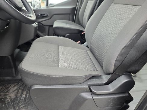Used 2024 Ford E-Transit 148 High Roof image 28