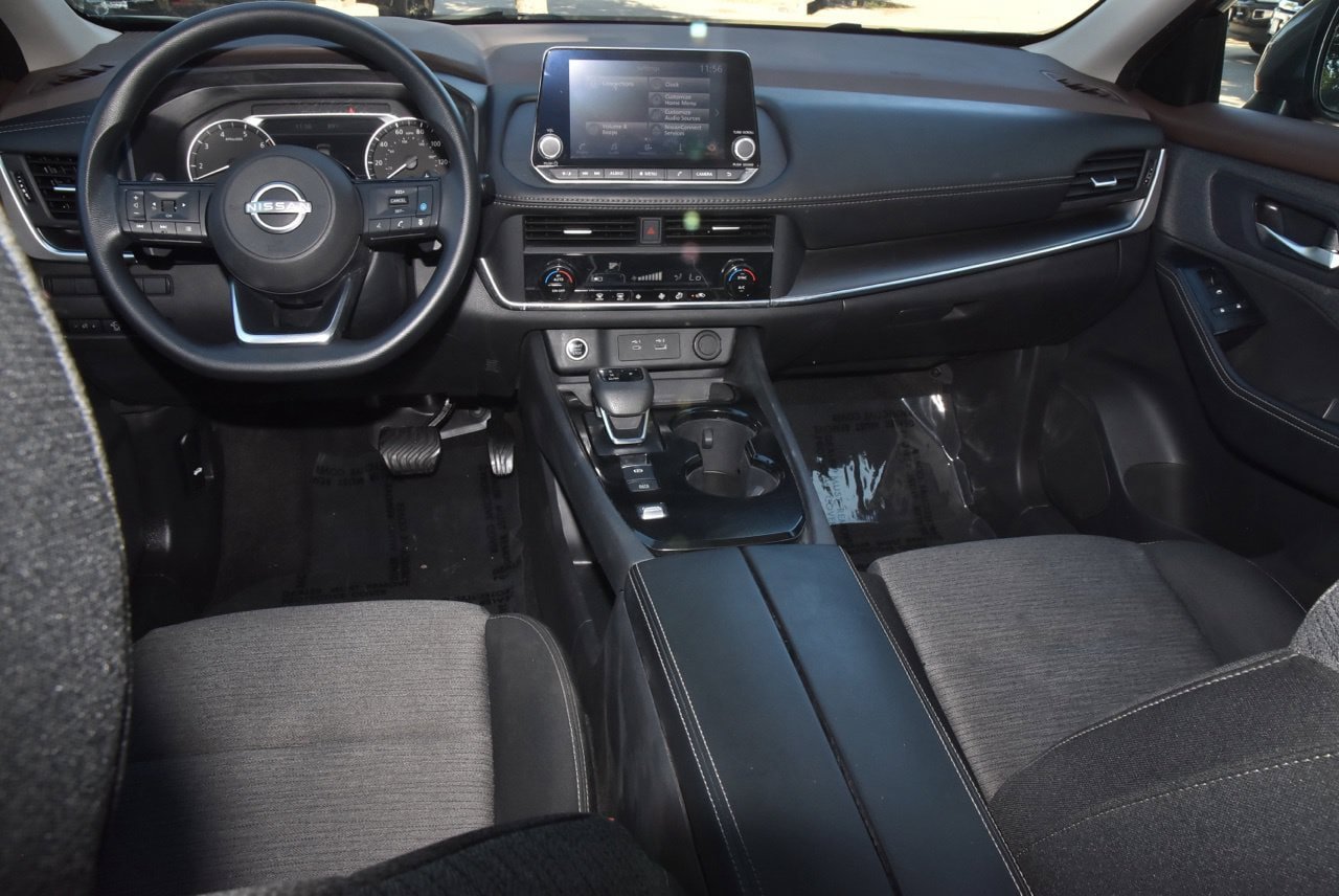 Used 2023 Nissan Rogue SV FWD image 16