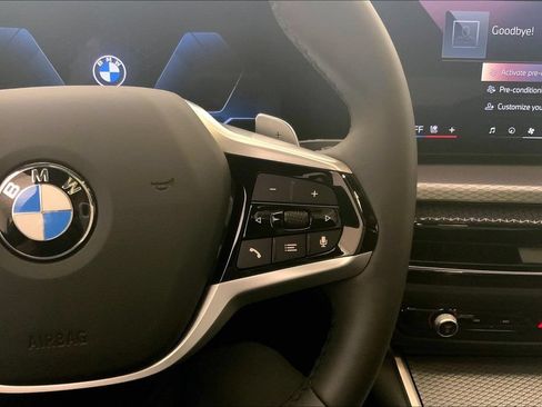 Certified 2025 BMW 330i xDrive Sedan w/ Premium Package AWD/4WD image 19