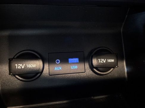 Used 2020 Hyundai Elantra SE FWD image 18