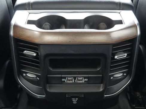 Used 2022 RAM 1500 Laramie AWD/4WD image 30