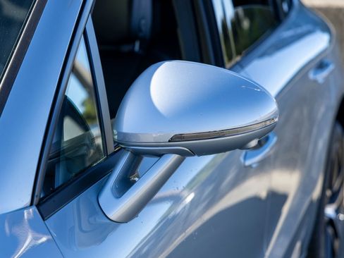 New 2026 Porsche Macan image 17