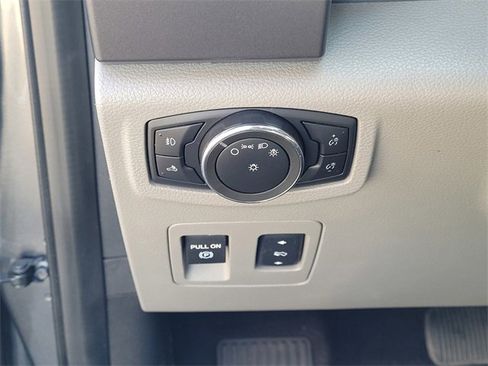 Used 2015 Ford F150 XLT w/ Equipment Group 302A Luxury image 23