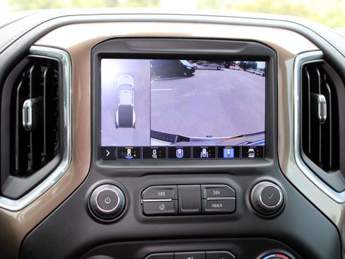 Used 2023 Chevrolet Silverado 3500 High Country image 33