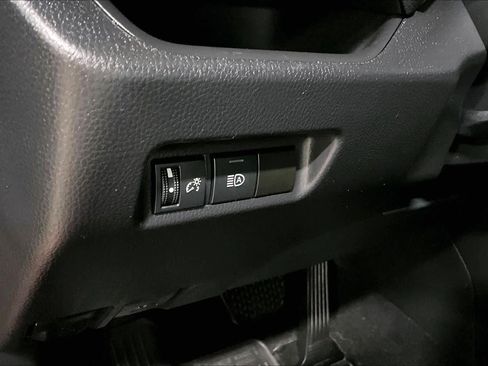 Certified 2022 Toyota RAV4 LE image 31