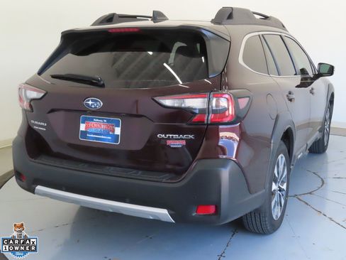 Used 2025 Subaru Outback Limited AWD/4WD image 3