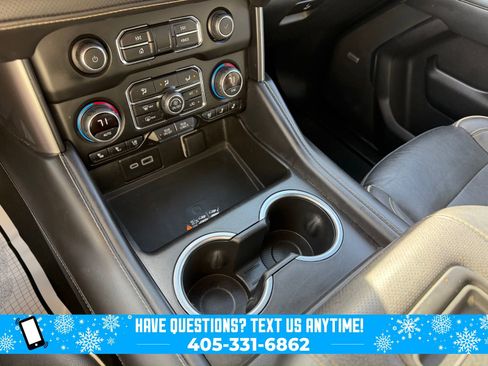 Used 2023 Chevrolet Suburban Premier image 21