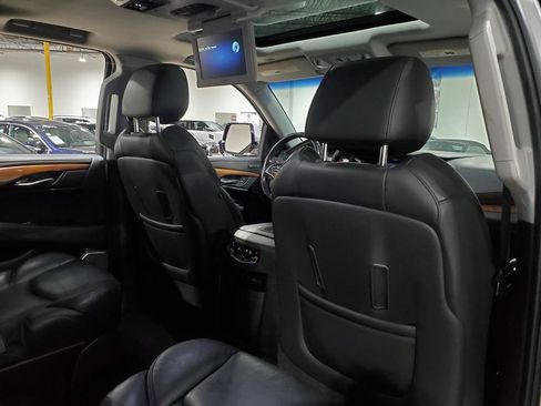 Used 2018 Cadillac Escalade Luxury RWD image 21