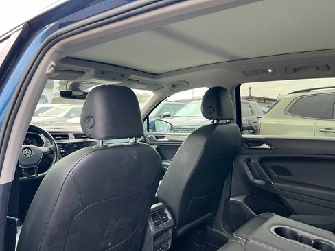 Used 2018 Volkswagen Tiguan SEL Premium AWD/4WD image 13