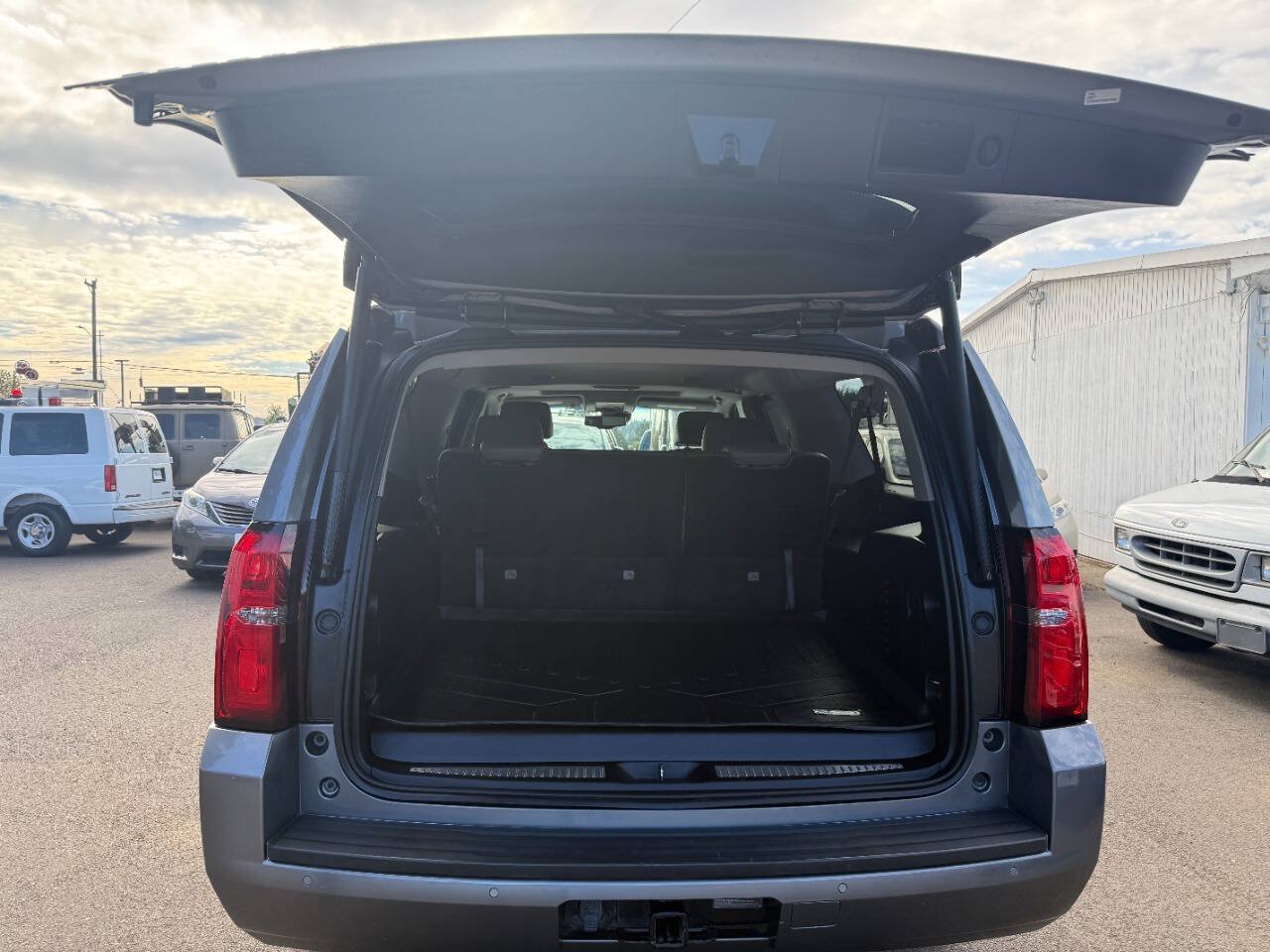Used 2019 Chevrolet Suburban LT AWD/4WD image 10