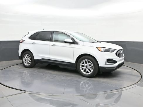 Certified 2024 Ford Edge SEL AWD/4WD image 17