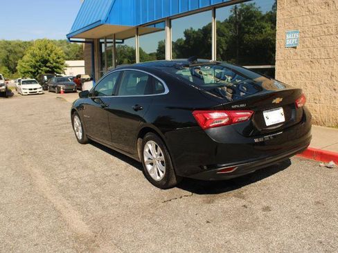 Used 2022 Chevrolet Malibu LT FWD image 4