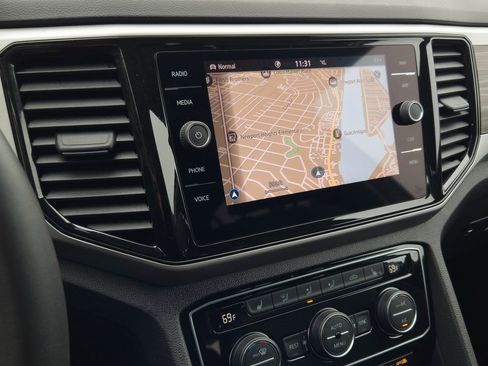 Used 2023 Volkswagen Atlas SEL image 16