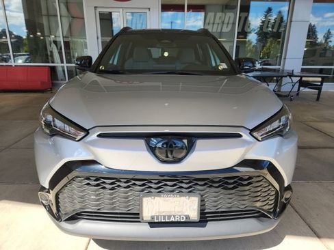 Used 2024 Toyota Corolla Cross AWD Hybrid w/ Moonroof Package image 5