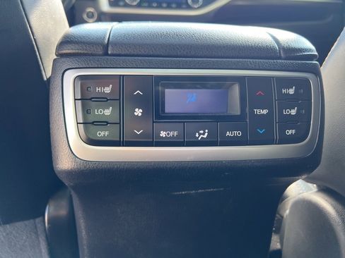 Used 2016 Toyota Highlander Limited image 20