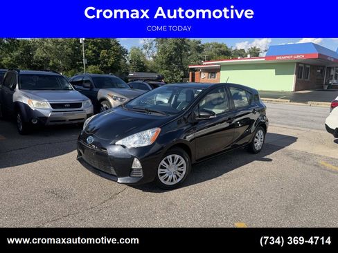 Used 2014 Toyota Prius C One FWD image 1
