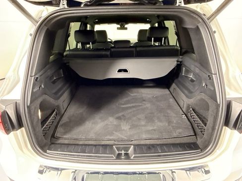 Used 2022 Mercedes-Benz GLB 250 4MATIC image 28