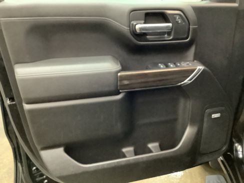 Used 2022 Chevrolet Silverado 1500 RST w/ Convenience Package II AWD/4WD image 13