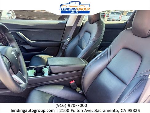 Used 2019 Tesla Model 3 Standard Range RWD image 16