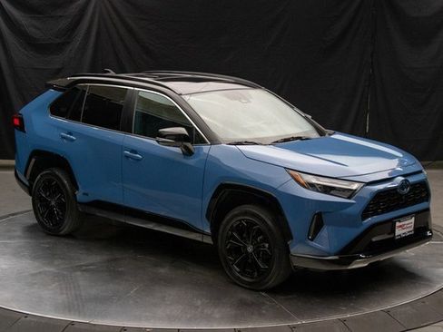 Used 2022 Toyota RAV4 XSE image 2