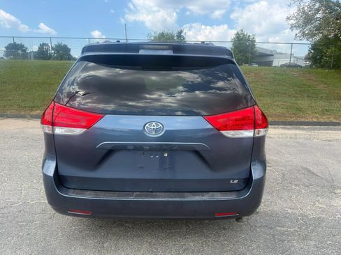 Used 2013 Toyota Sienna LE w/ Towing Pkg FWD image 8