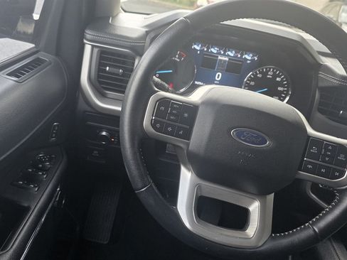 Used 2022 Ford Expedition XL AWD/4WD image 19
