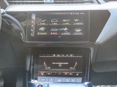 Certified 2022 Audi e-tron Premium w/ Convenience Plus Package image 15