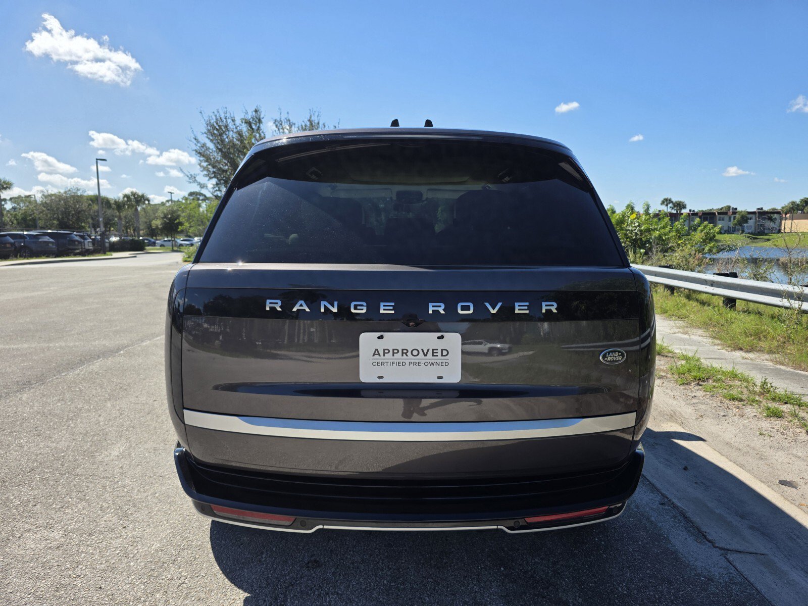 Certified 2023 Land Rover Range Rover First Edition AWD/4WD image 6