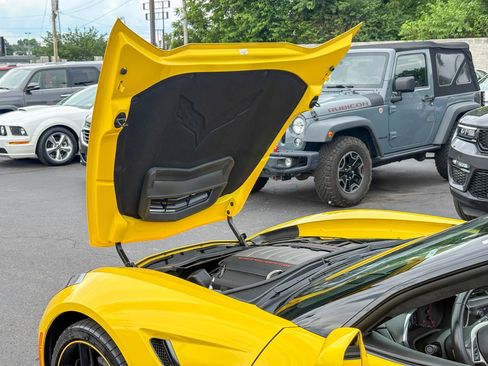 Used 2018 Chevrolet Corvette Stingray Convertible RWD image 40