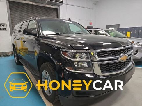 Used 2019 Chevrolet Suburban LT image 1