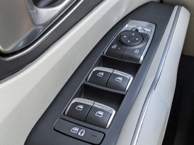 Used 2025 Kia Sorento EX w/ Panoramic Sunroof Package FWD image 24