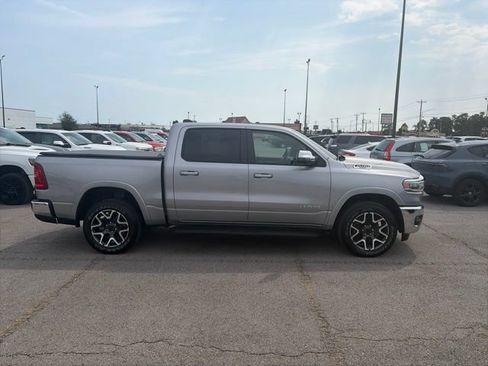 Used 2025 RAM 1500 Laramie AWD/4WD image 7