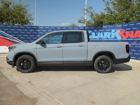 New 2026 Honda Ridgeline Black Edition image 10