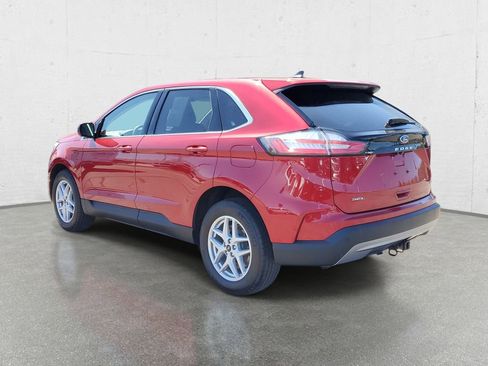 Used 2024 Ford Edge SEL w/ Convenience Package image 5