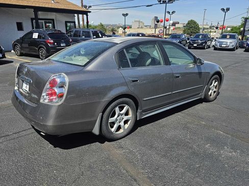 Used 2005 Nissan Altima 2.5 SL w/ (G02) SL Pkg FWD image 5