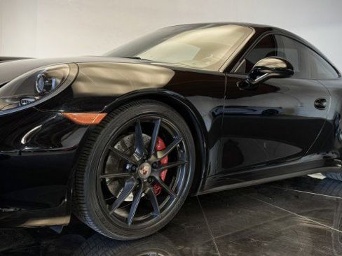 Used 2014 Porsche 911 Carrera 4S image 22