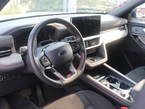 Certified 2025 Ford Explorer ST AWD/4WD image 12