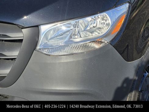 New 2024 Mercedes-Benz eSprinter 170 Cargo image 7