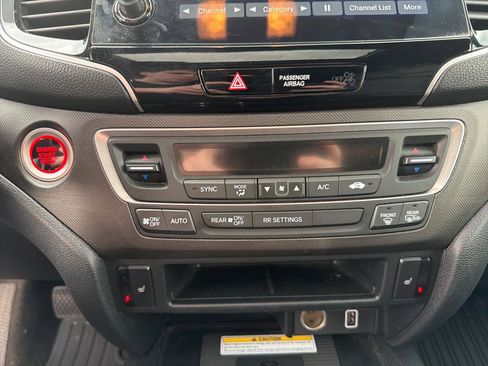 Used 2022 Honda Passport TrailSport image 26