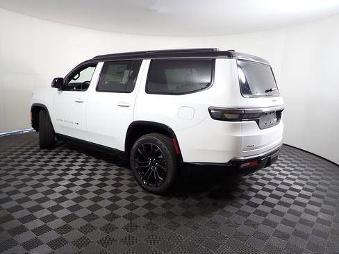 New 2026 Jeep Grand Wagoneer Summit AWD/4WD image 14
