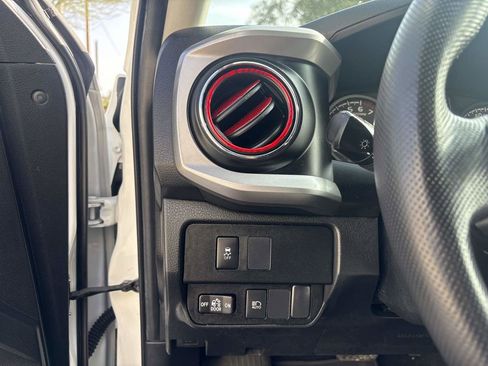 Used 2022 Toyota Tacoma SR5 image 24