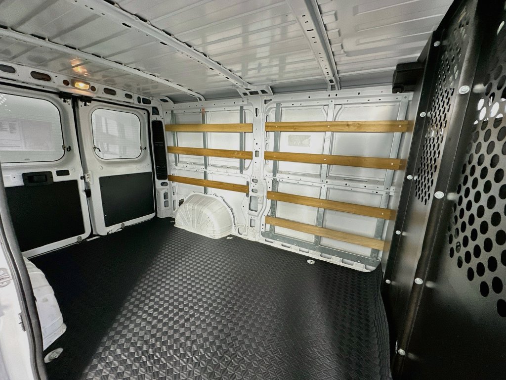 Used 2025 RAM ProMaster 2500 w/ U-Haul Equipment Group FWD image 14