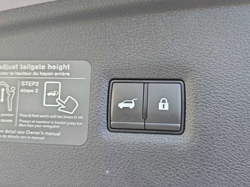 Certified 2025 INFINITI QX55 Essential image 30