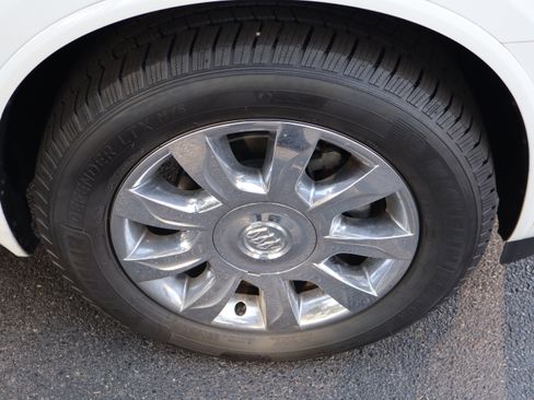 Used 2017 Buick Enclave Leather image 16