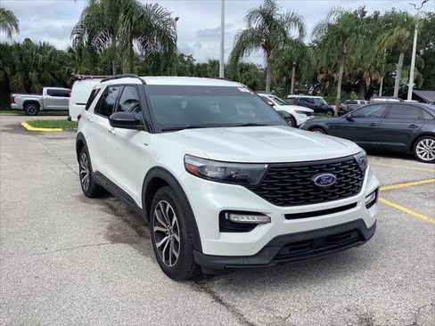 Used 2022 Ford Explorer ST-Line w/ Class IV Trailer Tow Package RWD image 3