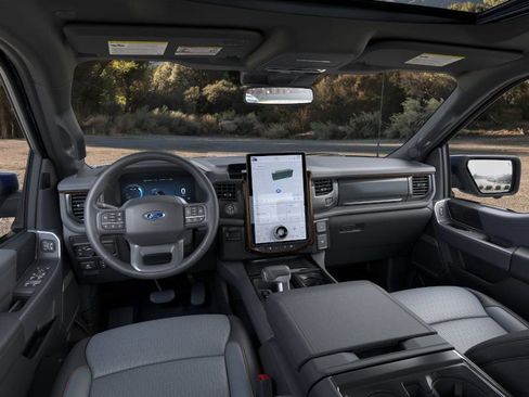 Used 2025 Ford F150 Lightning Lariat image 9