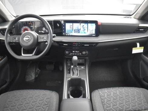 New 2026 Nissan Kicks SV w/ Illumination Package image 9