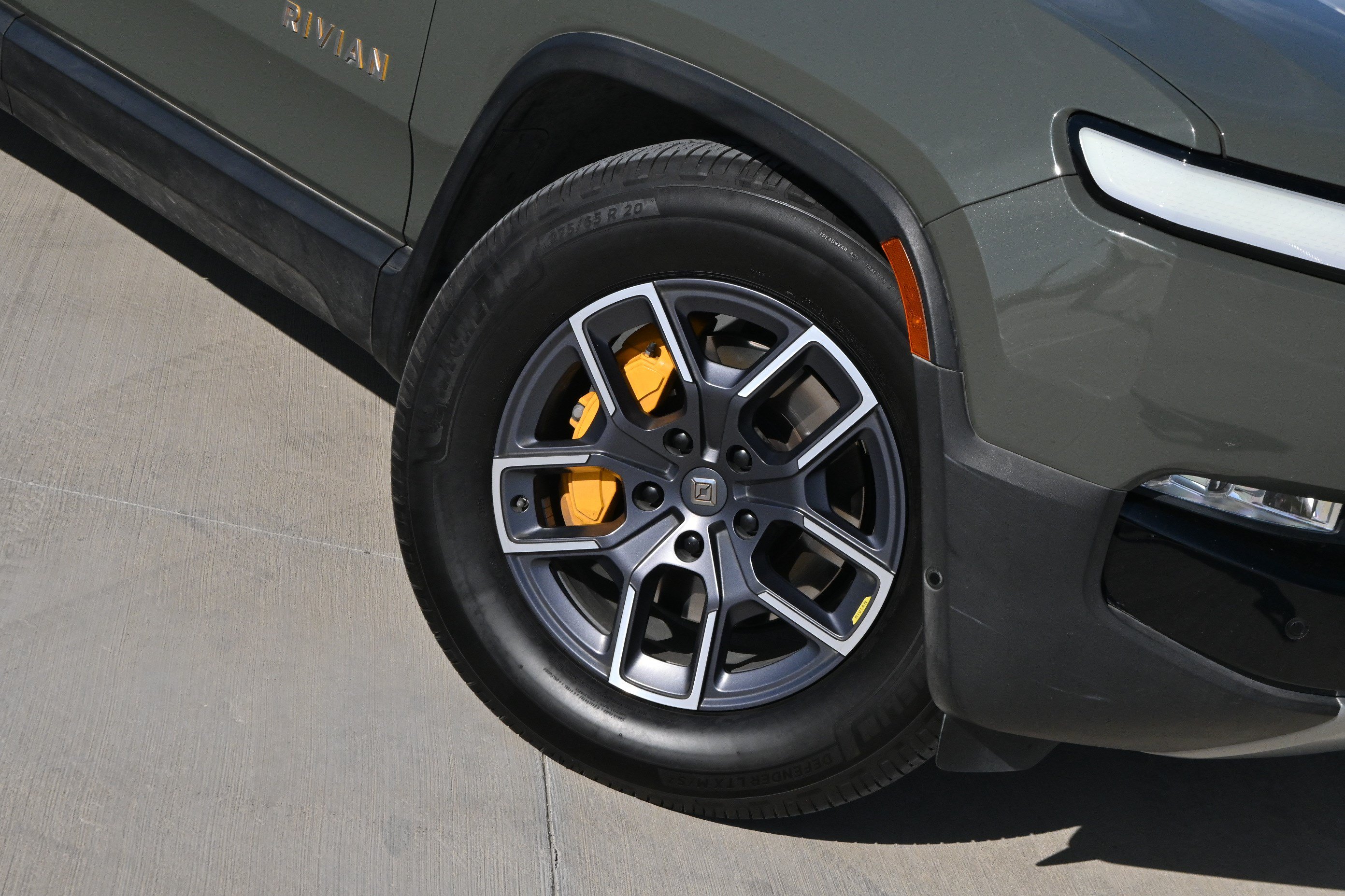 Used 2023 Rivian R1T Launch Edition AWD/4WD image 11