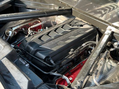 Used 2022 Chevrolet Corvette Stingray Coupe w/ Z51 Performance Package image 11